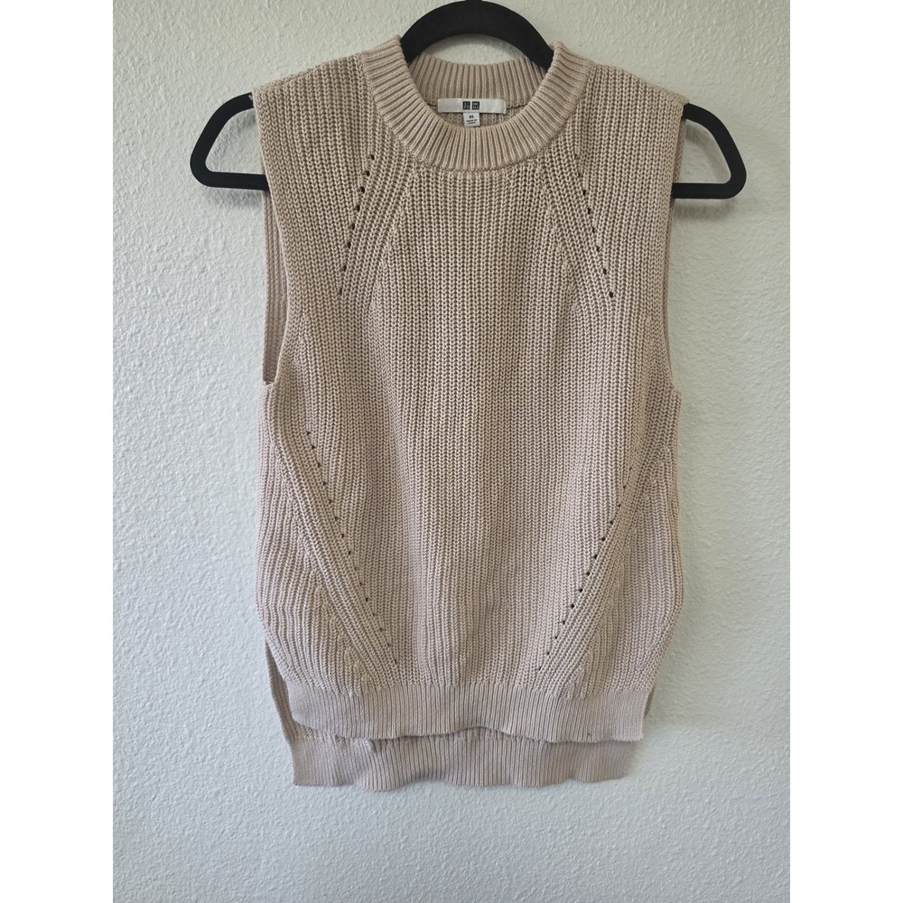 Uniqlo Sweater Vest XS Beige Solid Crew Neck Sleeveless Cotton Casual Top